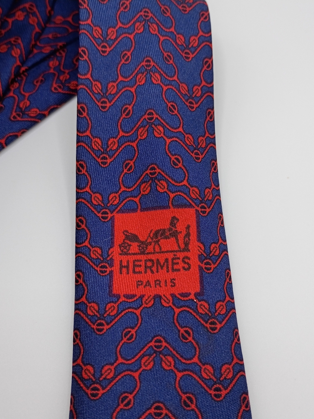 Hermes Vtg Tie Blue With Red Chain Motif 925 HA Silk Geometric Made In France